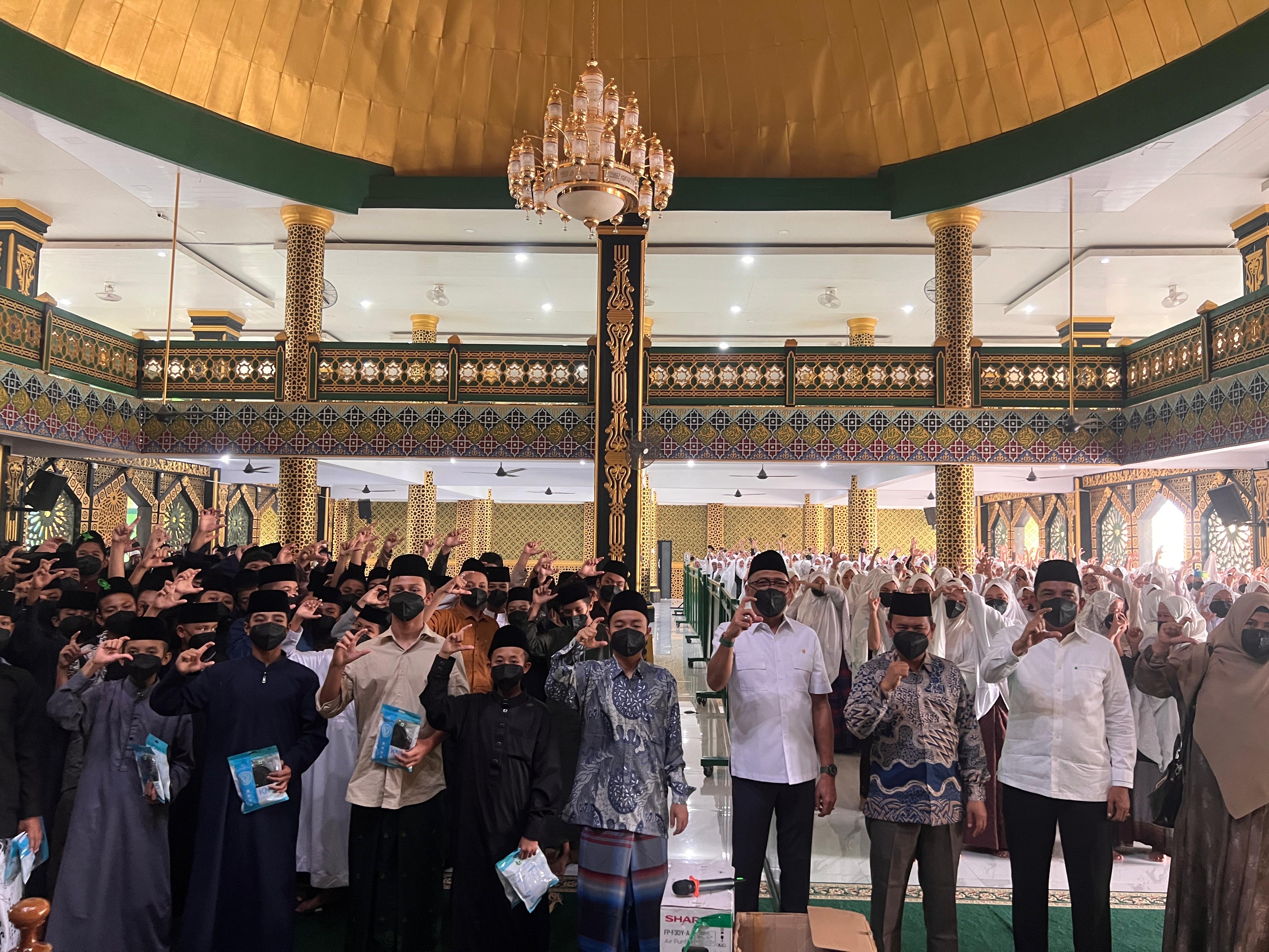 Gus Muhaimin Hadirkan Rumah Bebas Asap untuk Pesantren di Pekanbaru